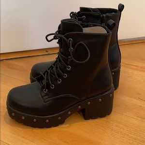 Combat Boots - Nasty Gal